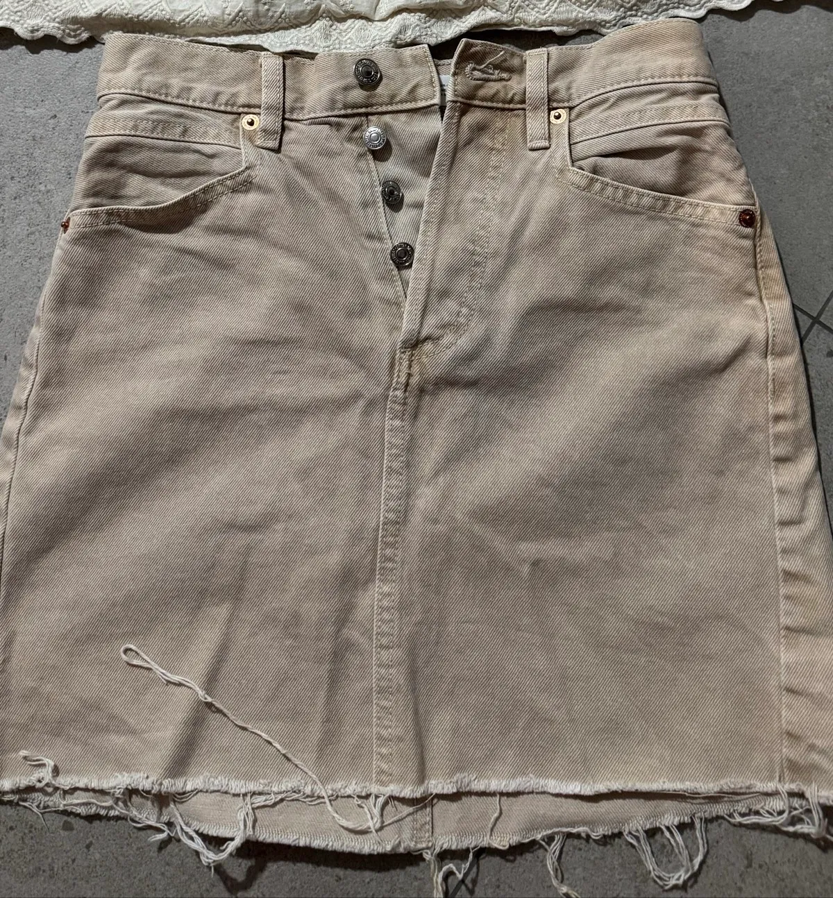 Mng Frayed Hem Beige Denim Skirt