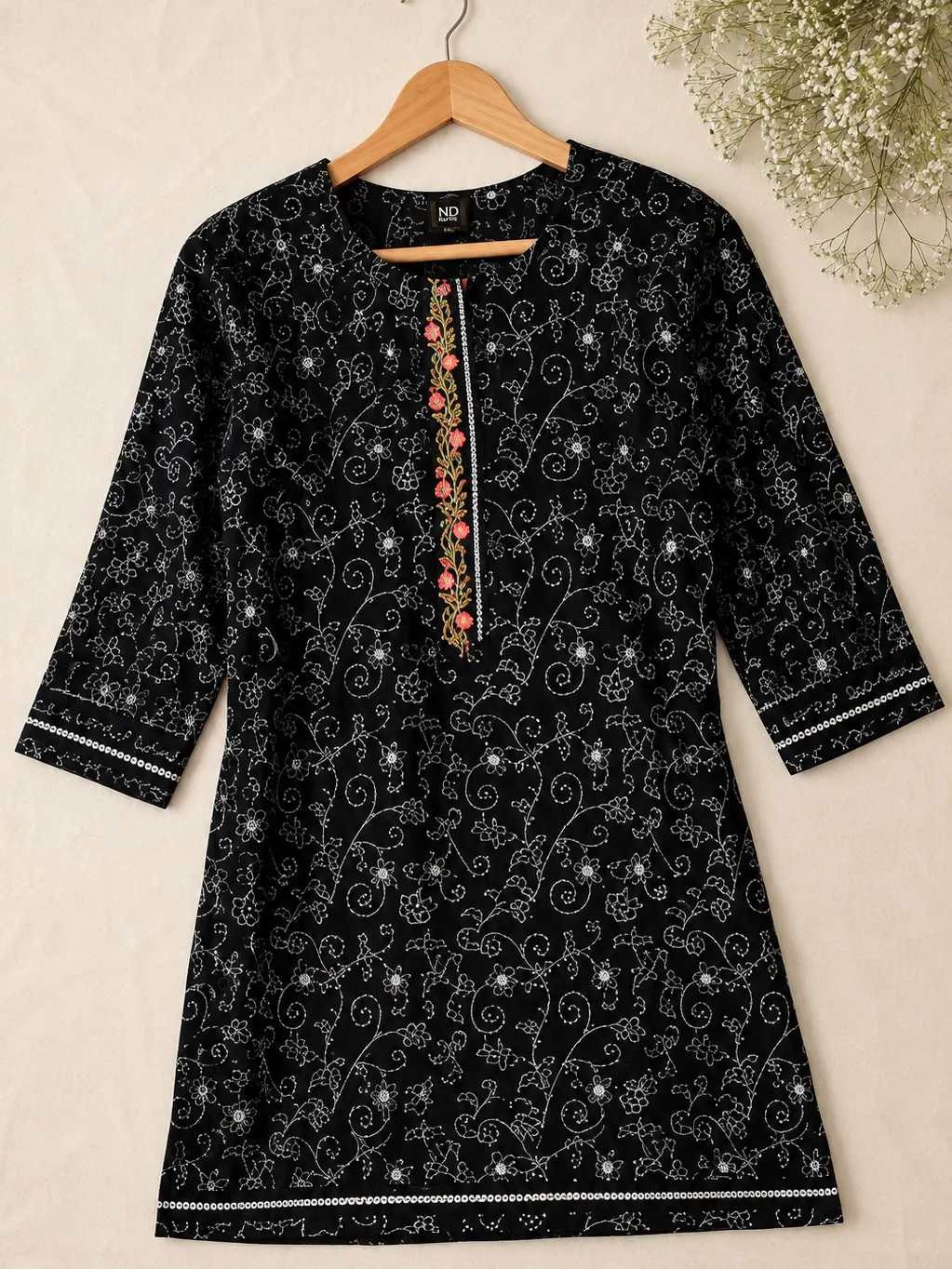 Hunar Black Cotton Printed Kurti with Embroidered Neck – Plus Size 46 & 48 - Photo 2