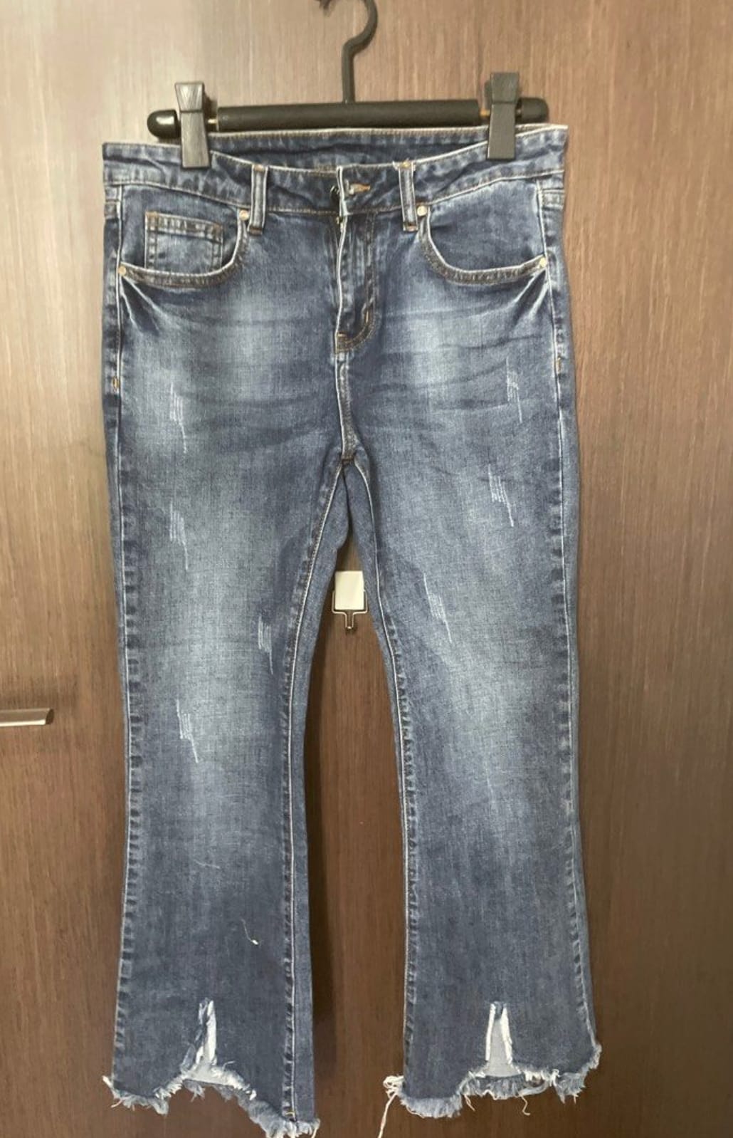 Trendy Distressed Flared Jeans (Iroo)