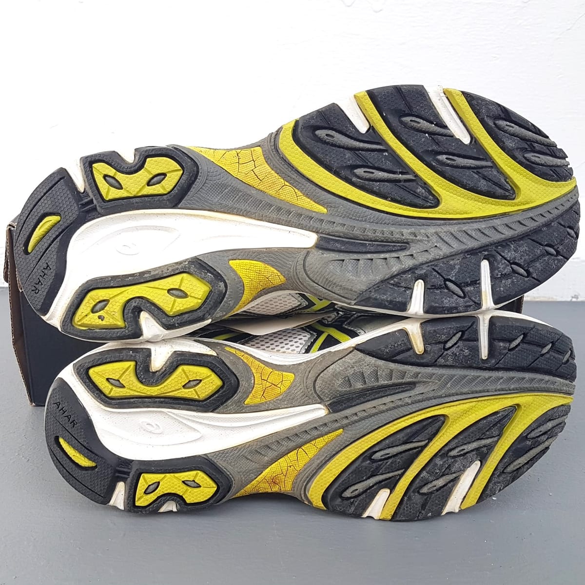 ASICS  Original Asics Designer Sneakers, JAPAN, Asics Gel-Kanabarra 4 SP, Cosmopolitan, Sleek White Running Shoes with Yellow Accents, ASICS® GEL-Kanbarra® 4, EUR 40, US 7, Sophistication, Streetwise, Pop Culture, Roadster, Cult Street Fashion, Active Lifestyle - Photo 9