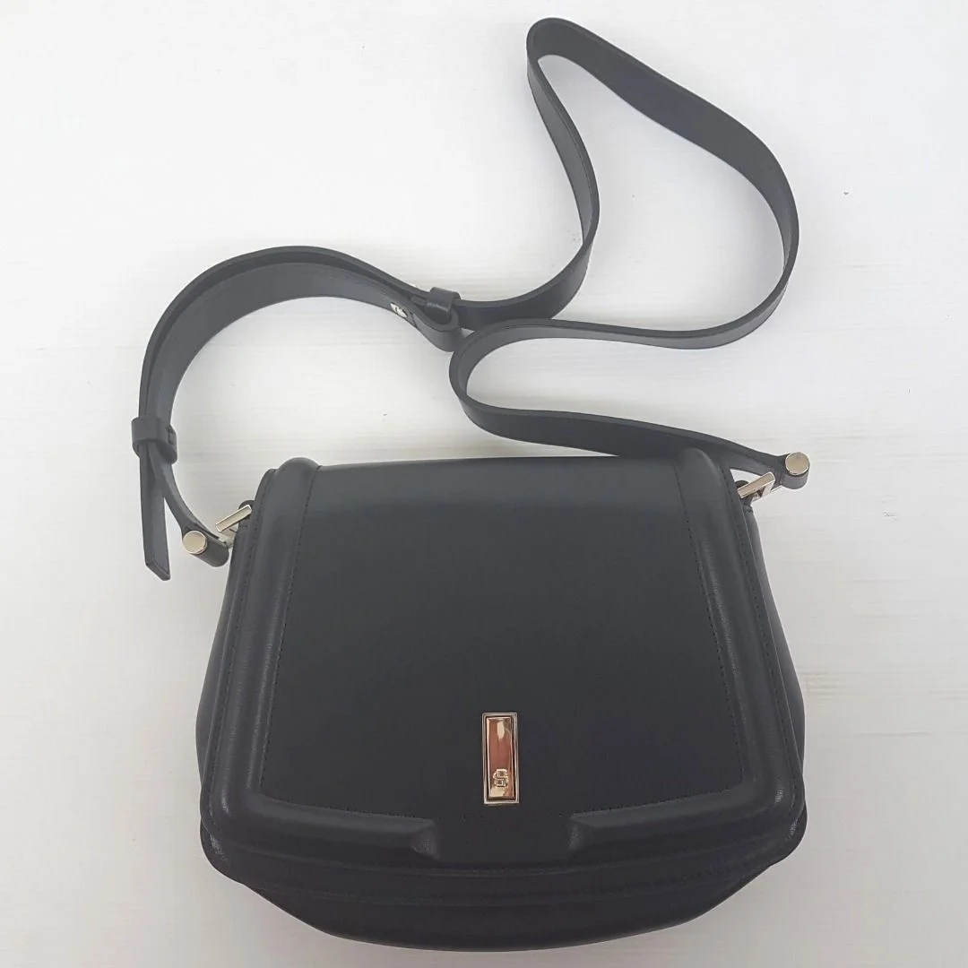 Luxury HUGO BOSS Bag, Cool Cross-body Model, Classic Black Leather Handbag, Soft Boss Case, New with Tag, RETAIL $800+ - Photo 7