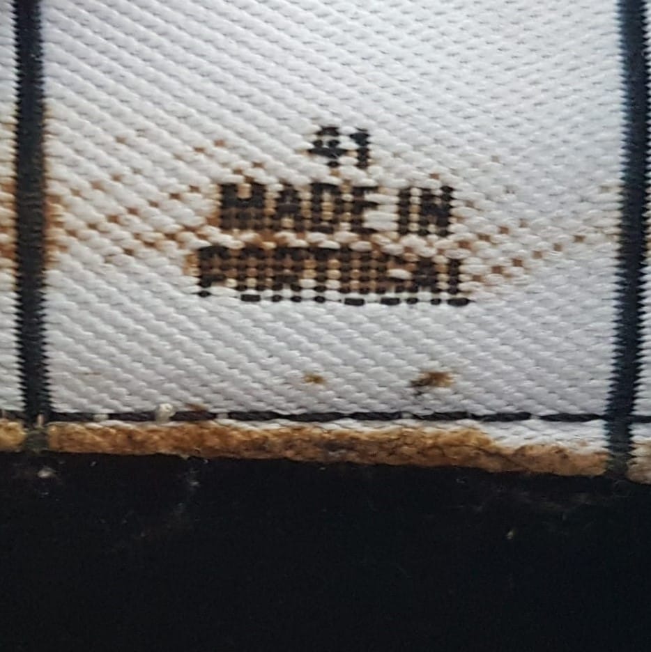 Original KENZO Designer Sneakers, Paris France, Made in Portugal, Size EU 41, Cool White KENZO Shoes, TIGER Embroidery Patch, Sleek Model, Cosmopolitan, Timeless Appeal, Urban Style, Sophistication, Pop Culture, Luxury Lifestyle, Cult Street Fashion - Photo 9