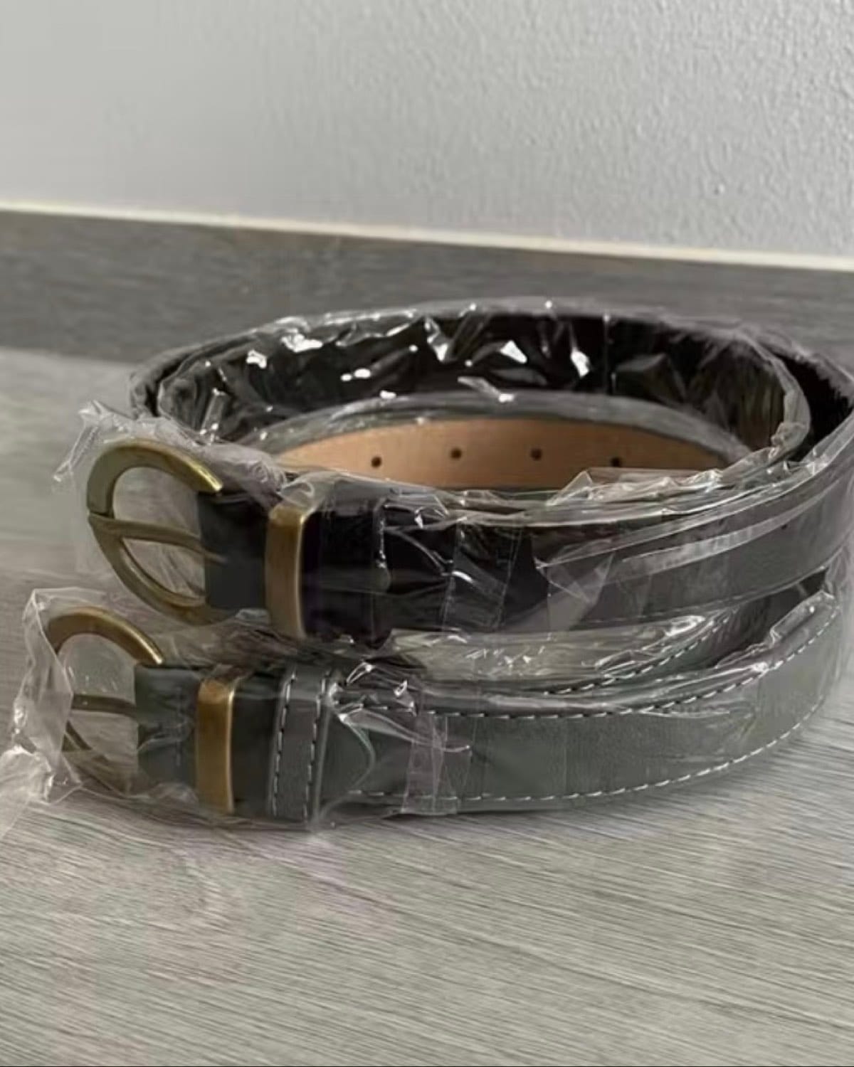 Women black leather belt