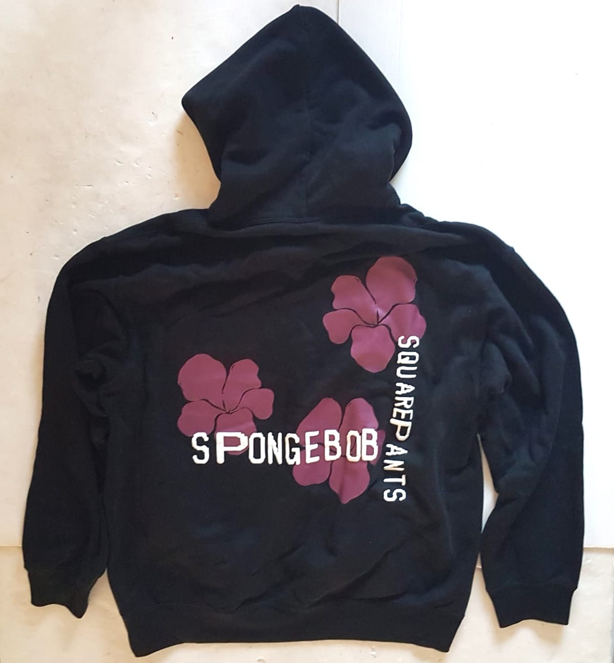 Uniqlo Original UNIQLO SpongeBob SquarePants Hoody Pullover, Black Sweater, Cosmopolitan, Hooded Jumper, Cool Outerwear, Sleek Designer Hoodie, Warm Jacket, Cactus Plant Flea Market Model, Sophistication, Streetwise, Timeless Appeal, Urban Style, Pop Culture - Photo 2