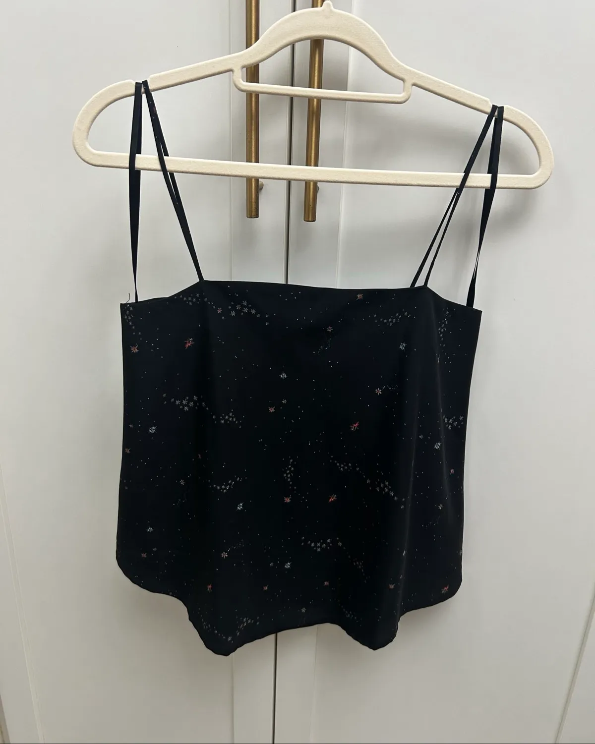 Love, Bonito Love, bonito sleeveless black space top