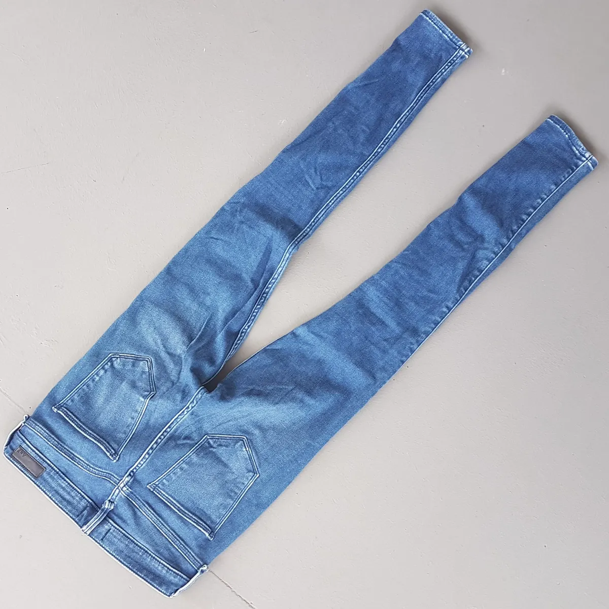 Abercrombie & Fitch Abercrombie & Fitch Denim Jeans, Harper Low Rise Jean Legging, Cosmopolitan, Cool Stretchable Sexy Bottoms, Size 26, Original AF Skinny Model, Bootcut Jeans, Sophistication, Streetwise, Pop Culture, Hip Hop, Rock Star, Timeless Classic, Urban Style - Photo 2