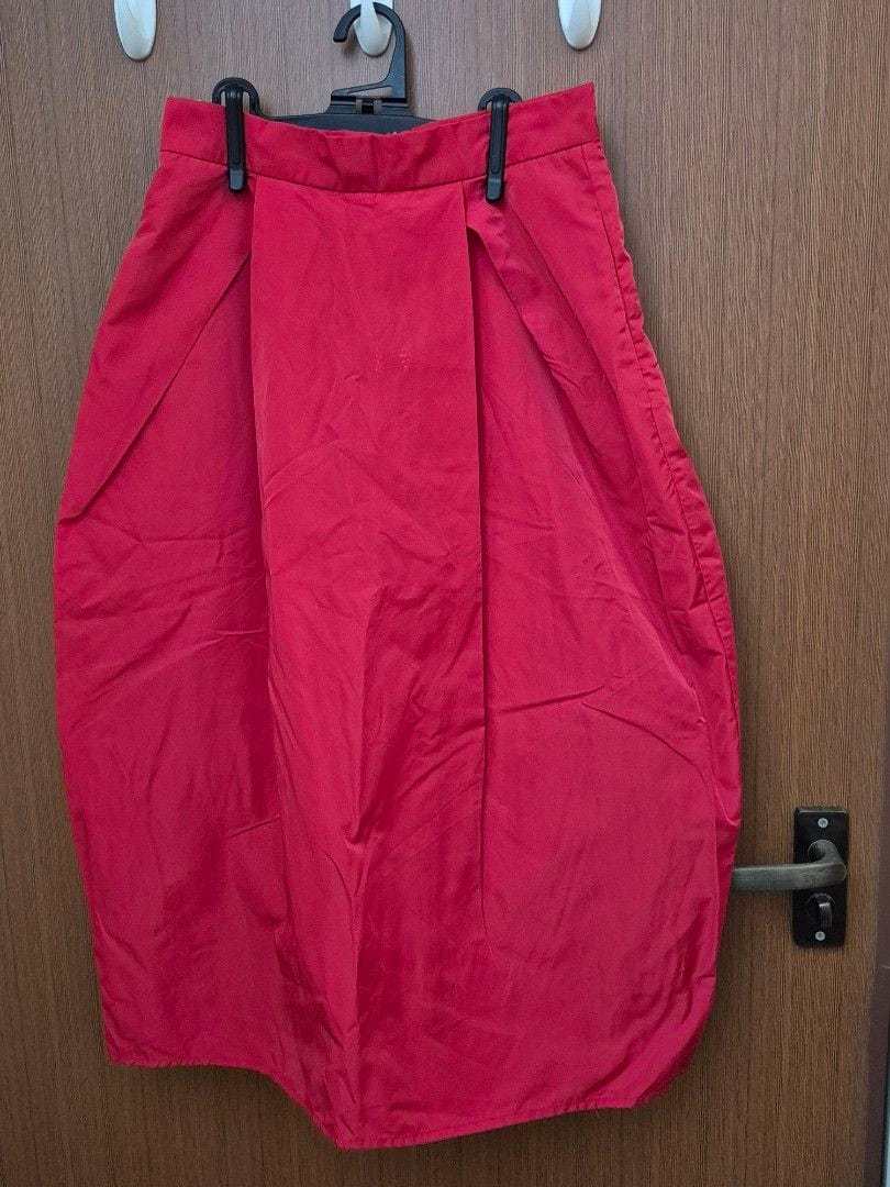 Chic Love Bonito Red Skirt - Size S 🔥