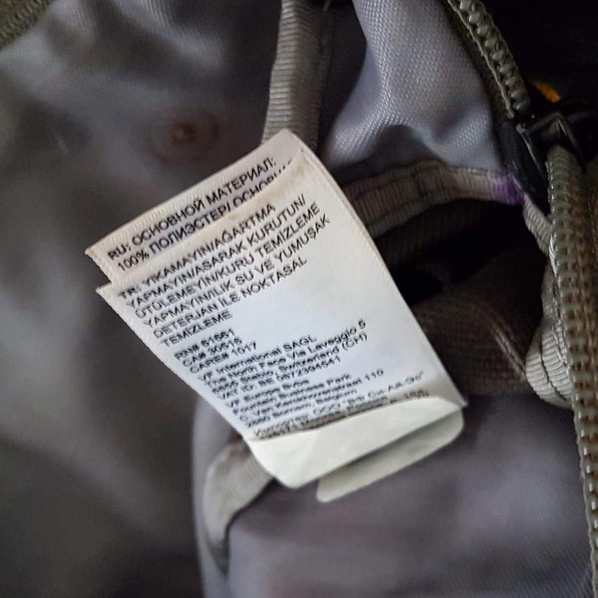 The North Face The NORTH FACE Waist Pouch, Cool Fanny Pack, Belt Bag, Original 2-Tone Olive Green Bag, Cosmopolitan, Berkeley Lumbar Travel Pack, Cross-Body Bag, Intricate Design, Sleek Model, Sophistication, Luxury Living, Pop Culture, Cult Street Fashion, Timeless Appeal - Photo 8
