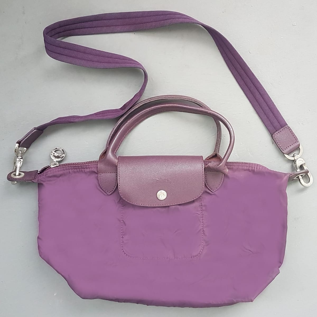 LONGCHAMP Longchamp Le Pliage Neo XS Shoulder Bag, Original LONG CHAMP Tote Bag, Purple Color, Cosmopolitan, Cool & Inspiration, Crossbody Strap, Sling Bag, Haute Couture, Luxury Canvas Designer Bag, Sleek Leather Handle & Flap, Urban Style, Pop Culture - Photo 5