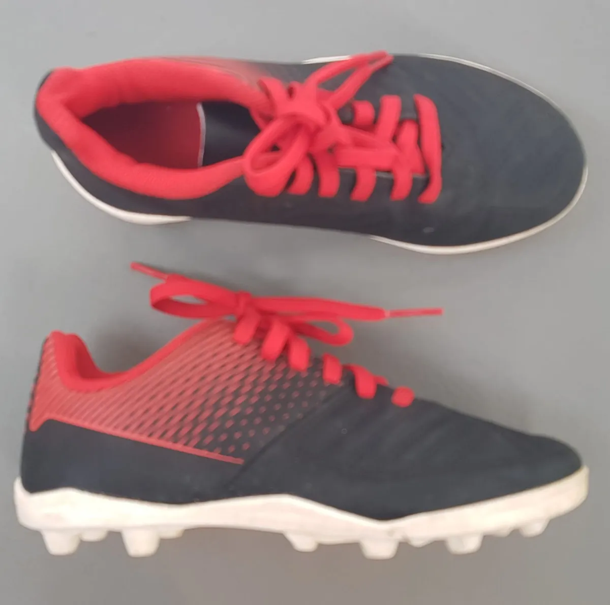 KIPSTA KIPSTA Football Boots, AGILITY 100 Model, US 12.5 C, UK 11.5C, EUR 30, CM 18.5, Soccer Turf Cleats, Kids Shoes, Teens Sneakers, Cosmopolitan, Cool Decathlon Futsal Design, Indoor or Outdoor, Active Lifestyle, Sophistication, Urban Style, Timeless Appeal - Photo 5