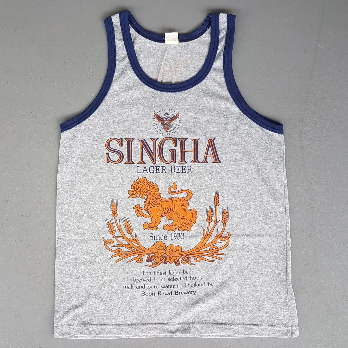 SINGHA Retro SINGHA Lager Beer TANK Top, Cool Sleeveless T-Shirt, Gray Designer Tee, Beer Singlet, Cosmopolitan, Thailand MEDIUM, Sophistication, Streetwise, Pop Culture, Hip Hop, Roadster, Urban Style, Summer Holidays, Cult Street Fashion