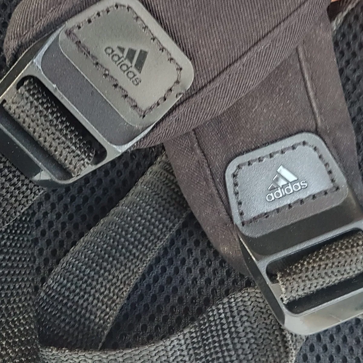 Adidas Classic ADIDAS Backpack, Cool Black Haversack, Iconic 3 Stripes Logo, Original Adidas Rucksack, Cosmopolitan, Cool Carrier, Urban Style, Travel Pack, Backpacker, Sophistication, Streetwise, Outdoor Gear, Cult Street Fashion, Timeless Appeal - Photo 4