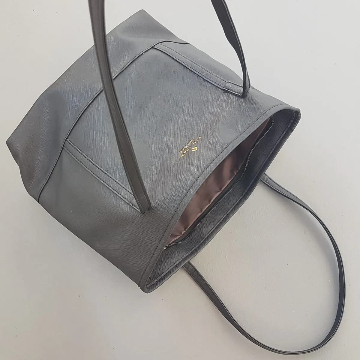 Kate Spade Kate Spade Tote Bag, New York, Cool Handbag, Luxury Living, Shoulder Sling, Cosmopolitan, Duffel, Spacious Carrier, Urban Style, Haute Couture, Chic Designer Hand Carry, Pop Culture, Sophistication, Streetwise, Everyday Bag, Cult Street Fashion - Photo 5