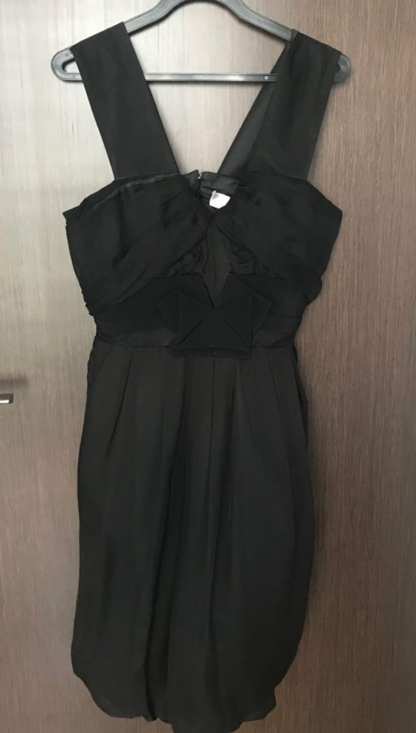 Chic Black Sleeveless Midi Dress