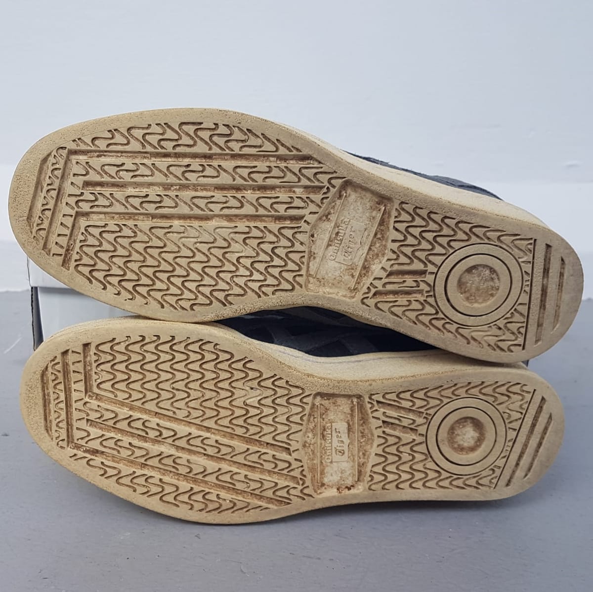 Onitsuka Tiger  Original Onitsuka Tiger GSM Designer Sneakers, US 5, EU 37.5, CM 23.5, Cosmopolitan, JAPAN, Black Leather Shoes, Gray Stripes, Sleek Tennis Model, Streetwise, Sophistication, Inspirational, RETAIL $230, Roadster, Urban Style, Pop Culture, Luxury Lifestyle - Photo 10