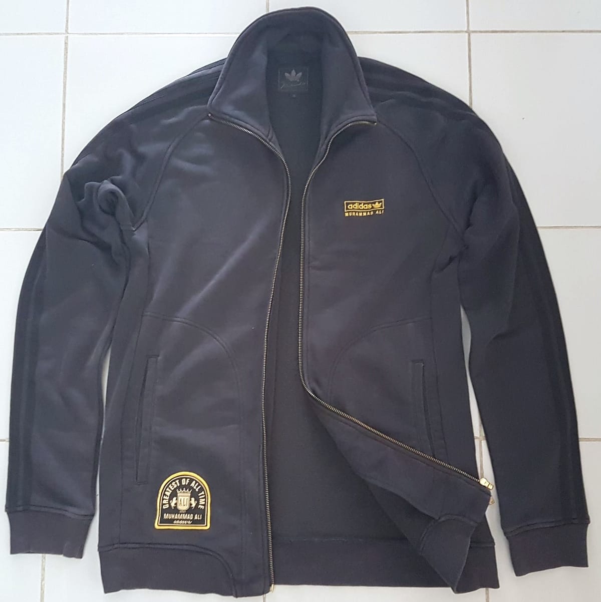 Adidas Vintage Muhammed Ali Limited Edition ADIDAS Jacket, GOAT, Greatest of All Time, Retro Adidas Zipper Jacket, Cosmopolitan, Black Tracksuit, Sleek ADIDAS Sweatshirt, Outerwear, 3X World Heavyweight Boxing Champion, Pop Culture, Timeless Classic - Photo 3