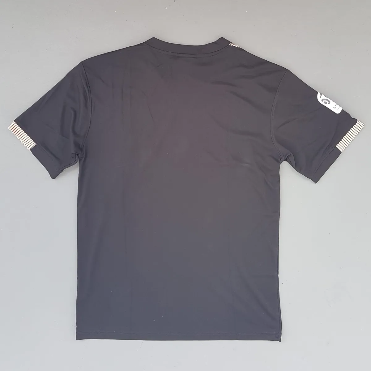 PSG Exclusive Paris Saint-Germain Jersey, Original PSG Top, Black Shirt, Cosmopolitan, French Football Club, Lique 1, QATAR Airways, Authentic Licensed Football Merchandise, Sophistication, Pop Culture, Urban Style, Timeless Appeal, Cult Street Fashion - Photo 8