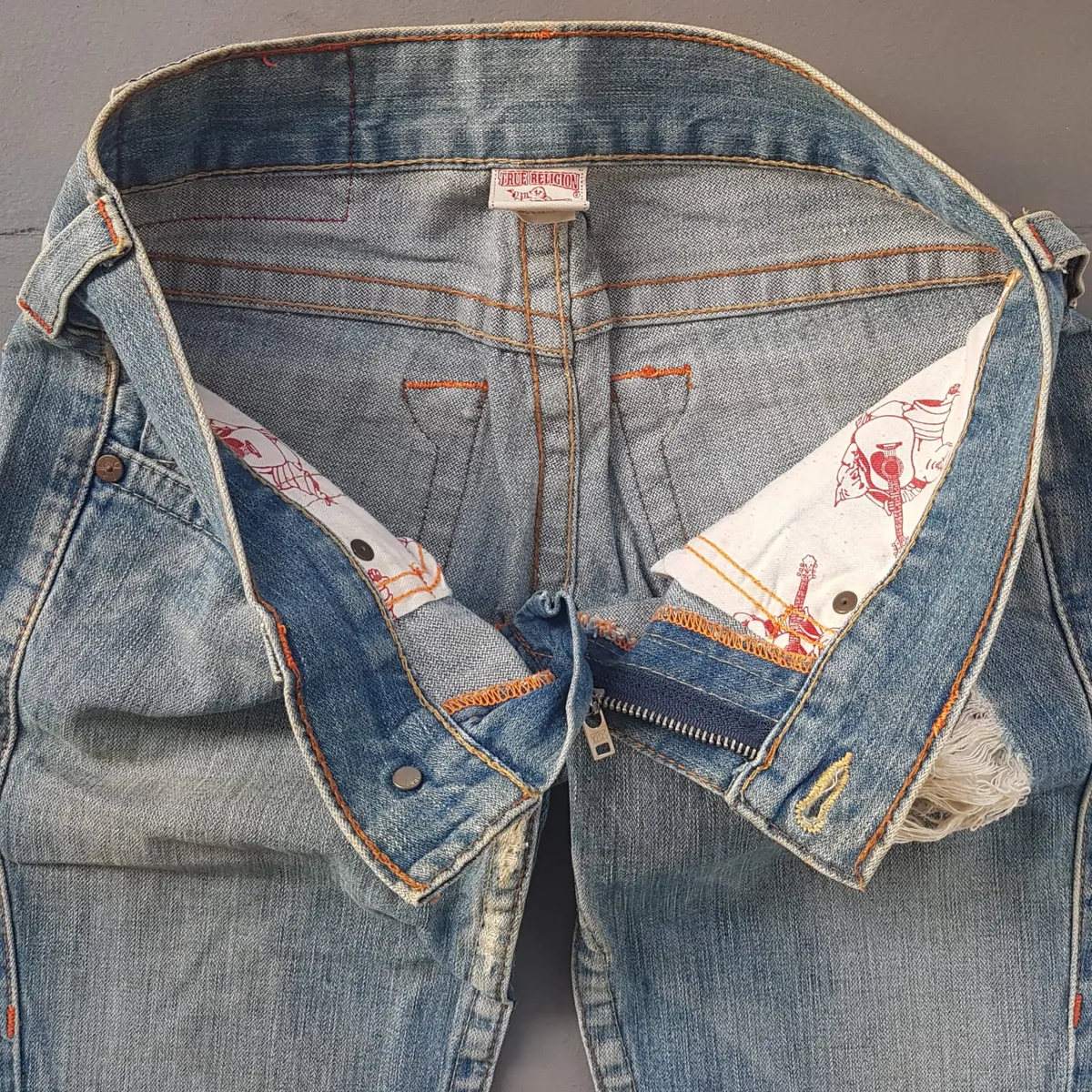True Religion Retro True Religion Denim Jeans, Made in USA, Size 28, Versatile Bootcut Jeans, Flare Bottoms, Cosmopolitan, Distressed Design, Seasoned Look, Sophistication, Nostalgic Appeal, Vintage Pants, Timeless Classic, Luxury Living, Cult Street Fashion, Roadster - Photo 5