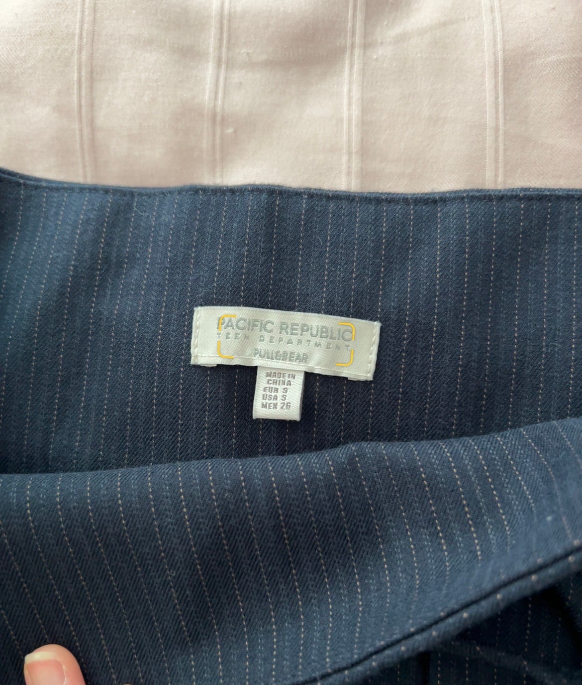 Pull & Bear Pull & Bear Low rise pleated mini skirt navy pinstripe - Photo 3