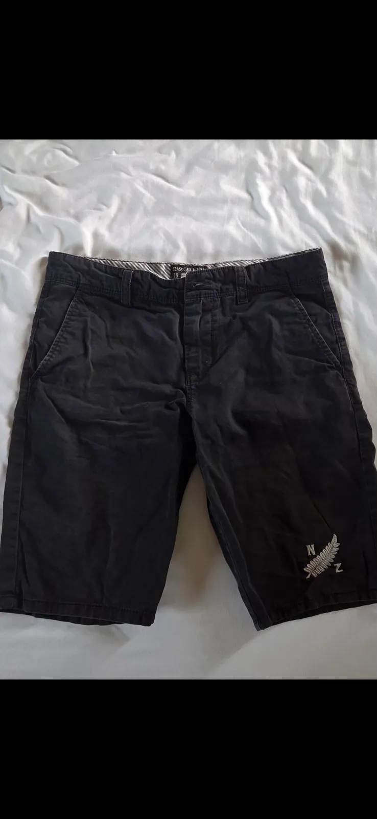 New Zealand Chill Black Cargo Shorts