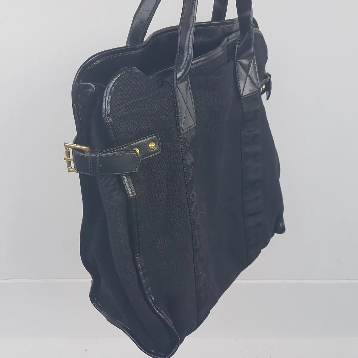 Charles & Keith Original Charles & Keith Tote Bag, Cool Black Shoulder Bag, C&K Hand Carry, Cosmopolitan, Dual Top Handle, Distinctive Side Buckle, Messenger, Handbag, Minimalist & Compact Volume, Sophistication, Everyday Bag, Urban Style, Cult Street Fashion - Photo 2