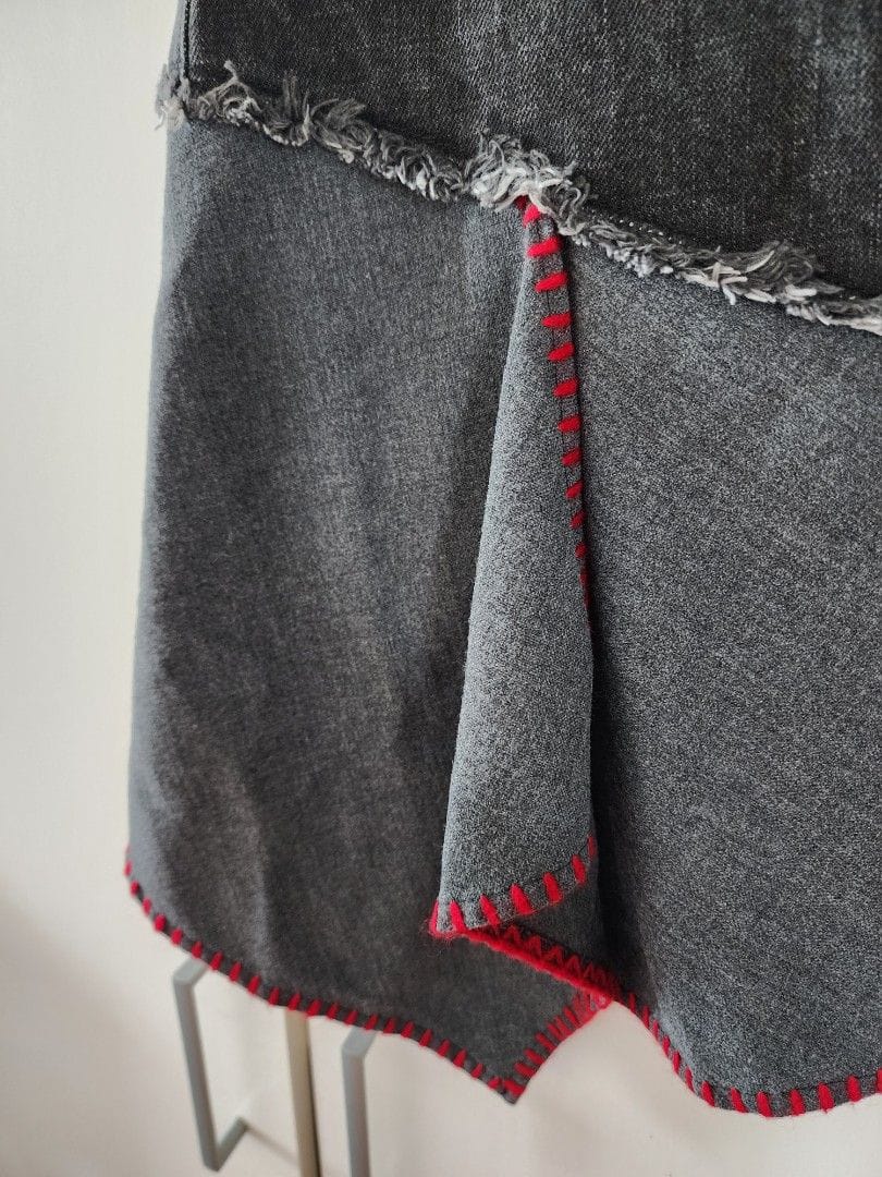 Armani Armani Y2K Grey Denim Skirt w/ Red Stitching - Cute AF! - Photo 6