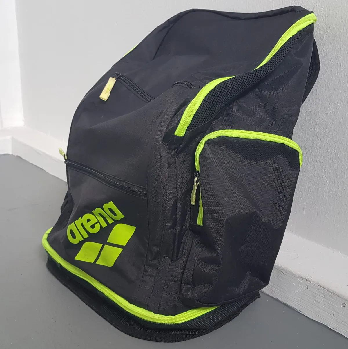 ARENA Original Arena Spiky 2 Large Fluro Yellow Backpack, 40 Liter Haversack, Travel Pack, Cosmopolitan, Sleek Designer Bag, U-Shaped Top Opening, Extra Bottom Compartment, Padded Straps, Sophistication, Pop Culture, Urban Style, Timeless Appeal, Everyday Bag - Photo 9
