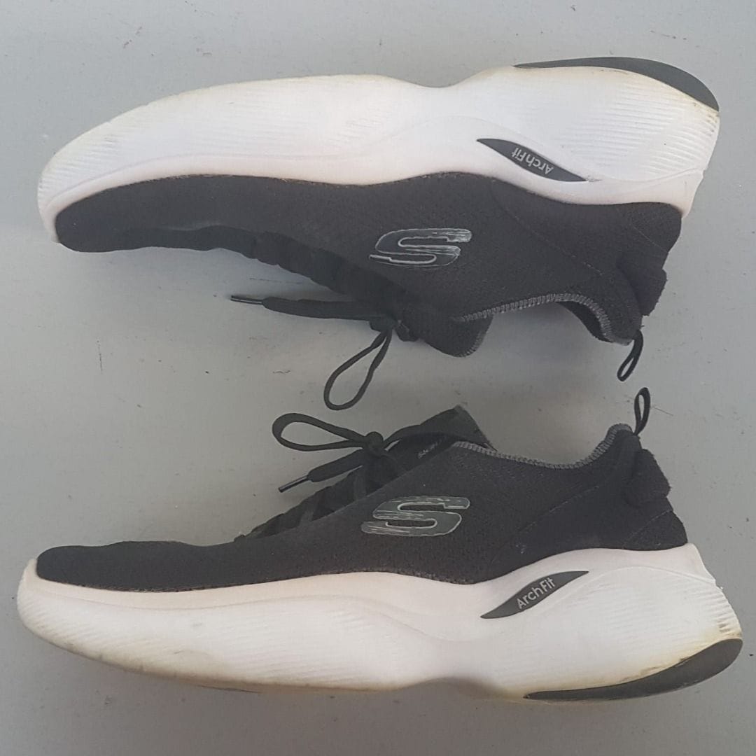 Skechers Arch Fit Infinity Sneakers (US 12, UK 11) - Photo 2