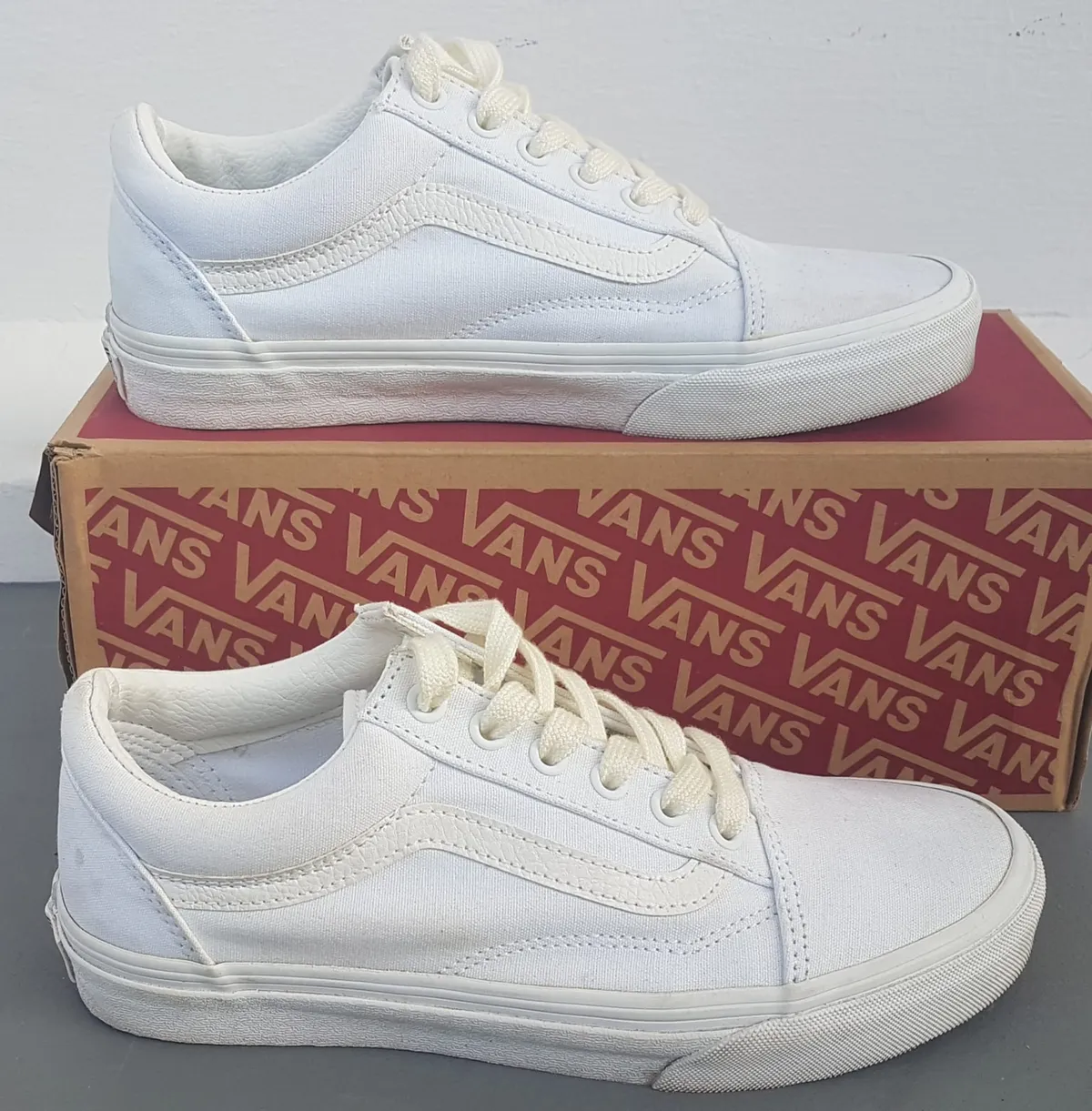 VANS Original Vans ComfyCush Old Skool True White Shoes, US 7.5, UK 5, EUR 38, CM 24, Signature Leather Tonat Side Stripes, OFF THE WALL, Timeless Classic, Pop Culture, Hip Hop, Rock Star, Sophistication, Cult Street Fashion, Everyday Shoes - Photo 10