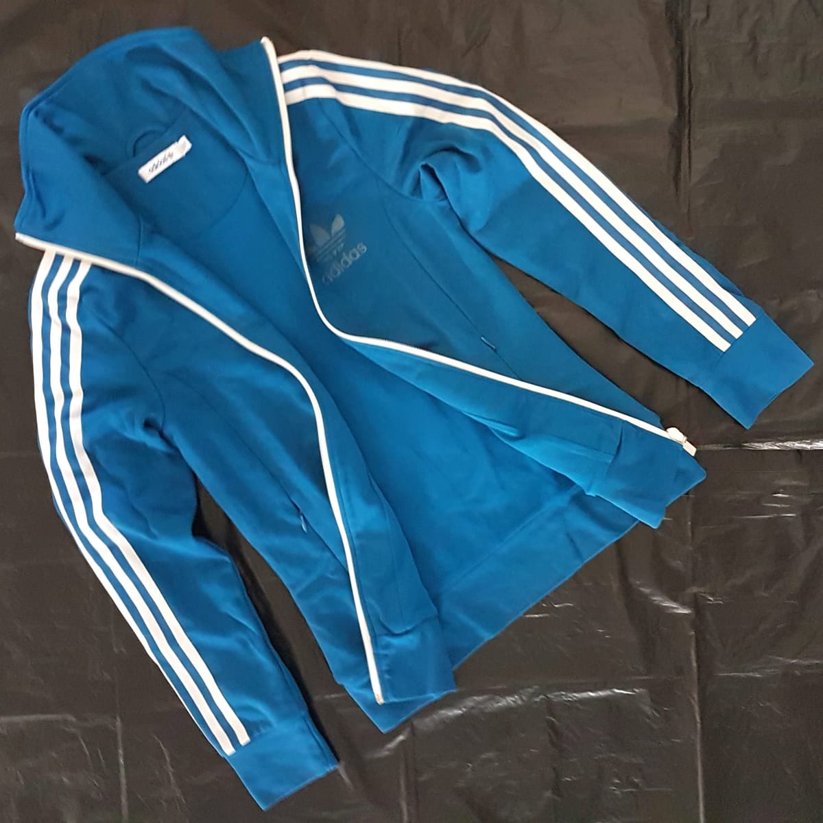 Adidas Vintage Adidas Tracksuit, Retro Sky Blue Zipper Jacket, Cosmopolitan, High Collar Coat, Cool Biker Jacket, Sleek ADIDAS Outerwear, Sophistication, Roadster, Travel Essentials, Backpackers, Streetwise, Pop Culture, Geek, Cult Street Fashion - Photo 7