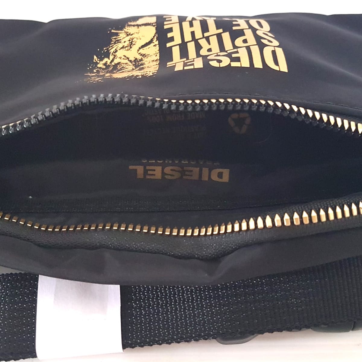 Diesel from ITALY Original DIESEL Waist Pouch, ITALY, Cool Fanny Pack, Black Belt Bag, Gold Lion Logo, Sleek Model, Diesel Spirit of the Brave, Cosmopolitan Clutch, Limited Edition Satchel, Intricate Design, Sophistication, Luxury Living, Pop Culture, Cult Street Fashion - Photo 5
