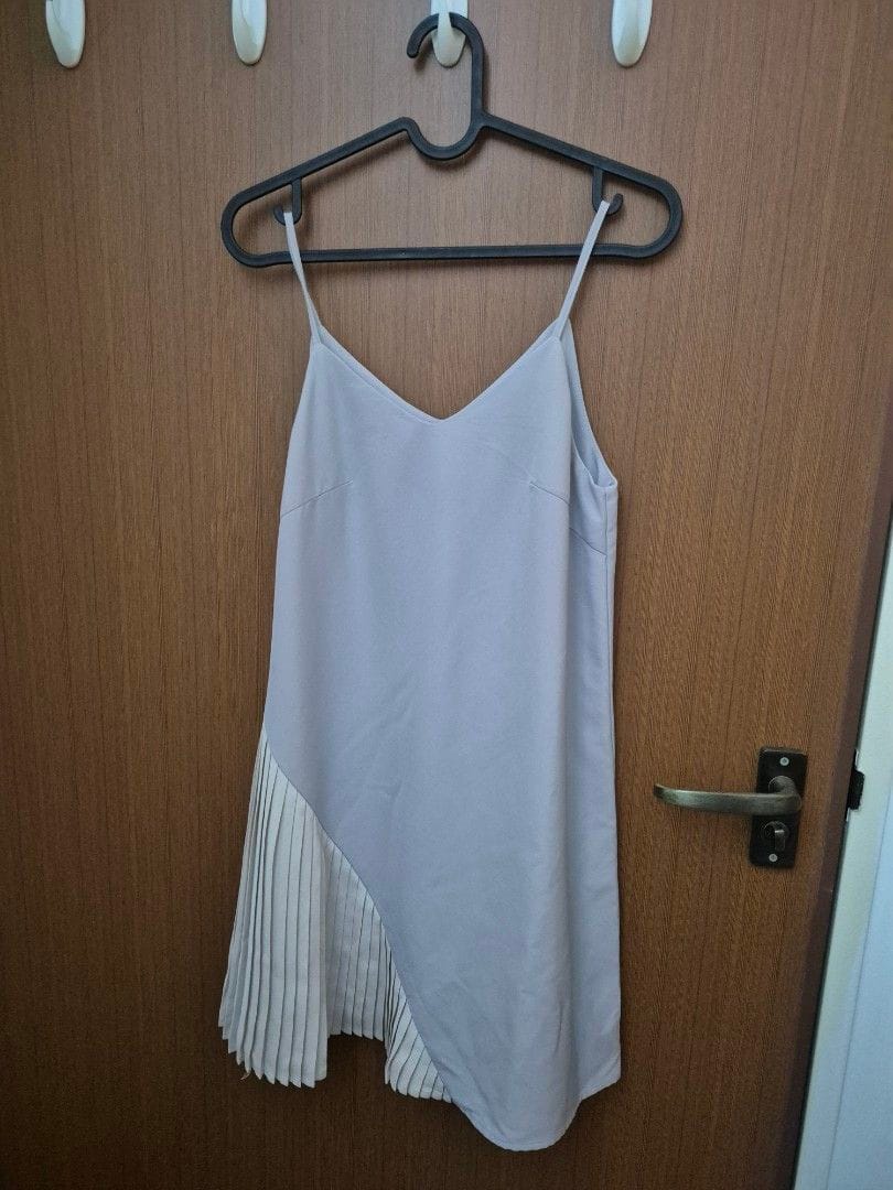 Love, Bonito Pleated Dress (XS) - Soft Grey Chic