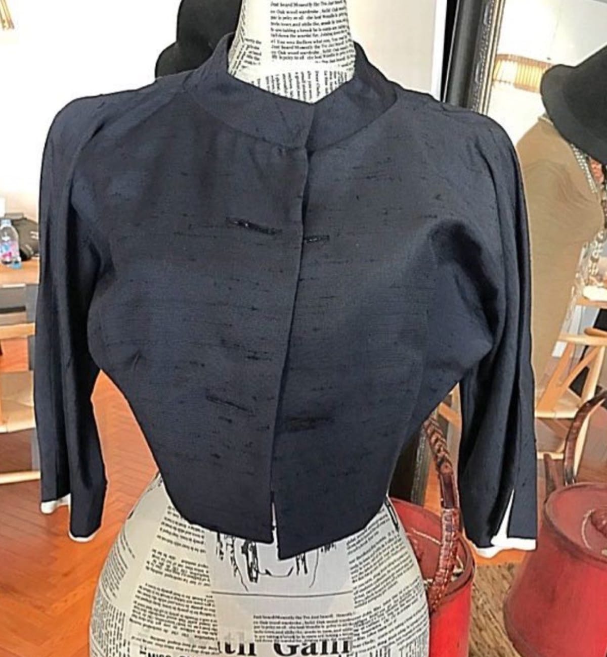 Elegant Navy Cropped Jacket