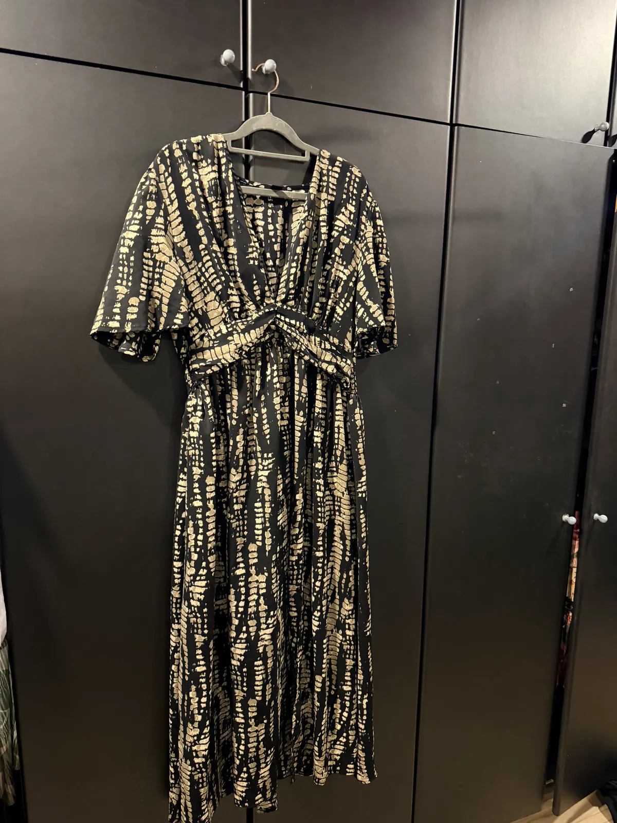 Chic Black & Gold Patterned Dress