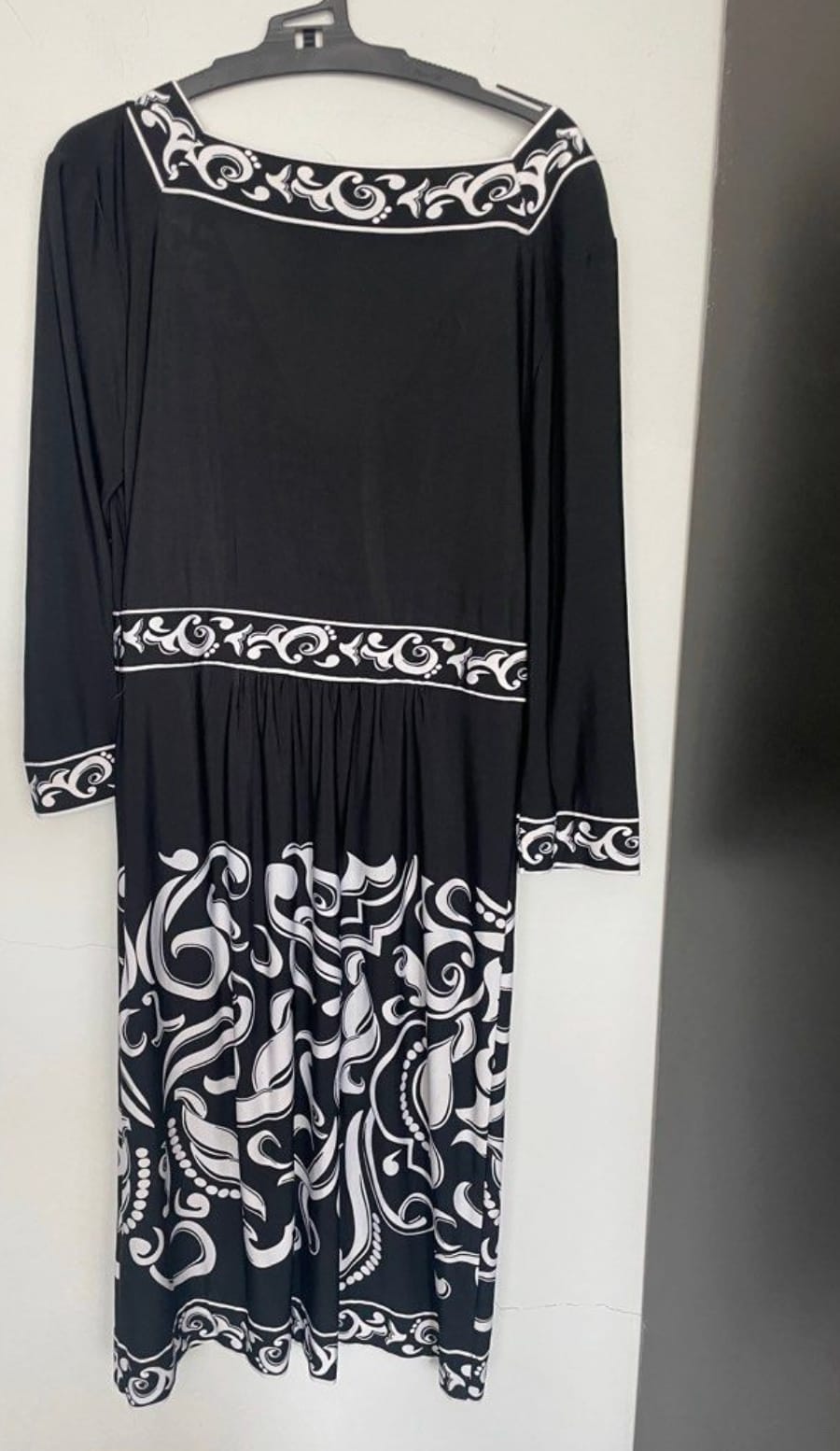 Elegant Black and White Patterned Dress