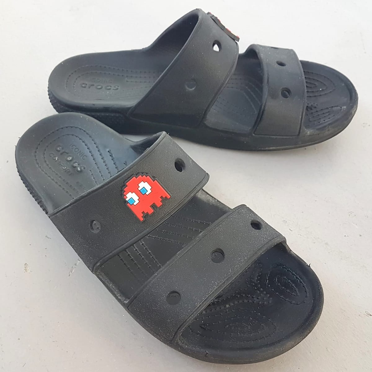 CROCS Original CROCS Clogs, Cosmopolitan Sandals, Size US 7 (M) 9 (F) on base, Cool Designer Shoes, Black Clog with 2 Jibbitz Charms, Timeless Appeal, Sleek Sliders, Slip-on, Fun Footwear, Cult Street Fashion, Urban Style, Sophistication, Streetwise, Pop Culture - Photo 8