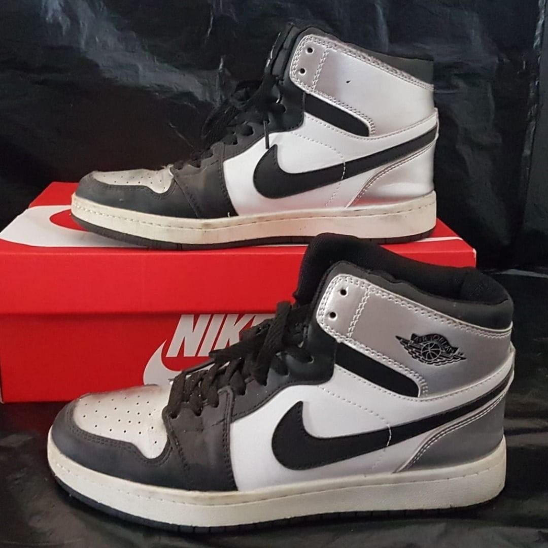 🔥 Air Jordan 1 Retro High OG 'Silver Toe' Sneakers (US 9/UK 8/EU 42) - Photo 2