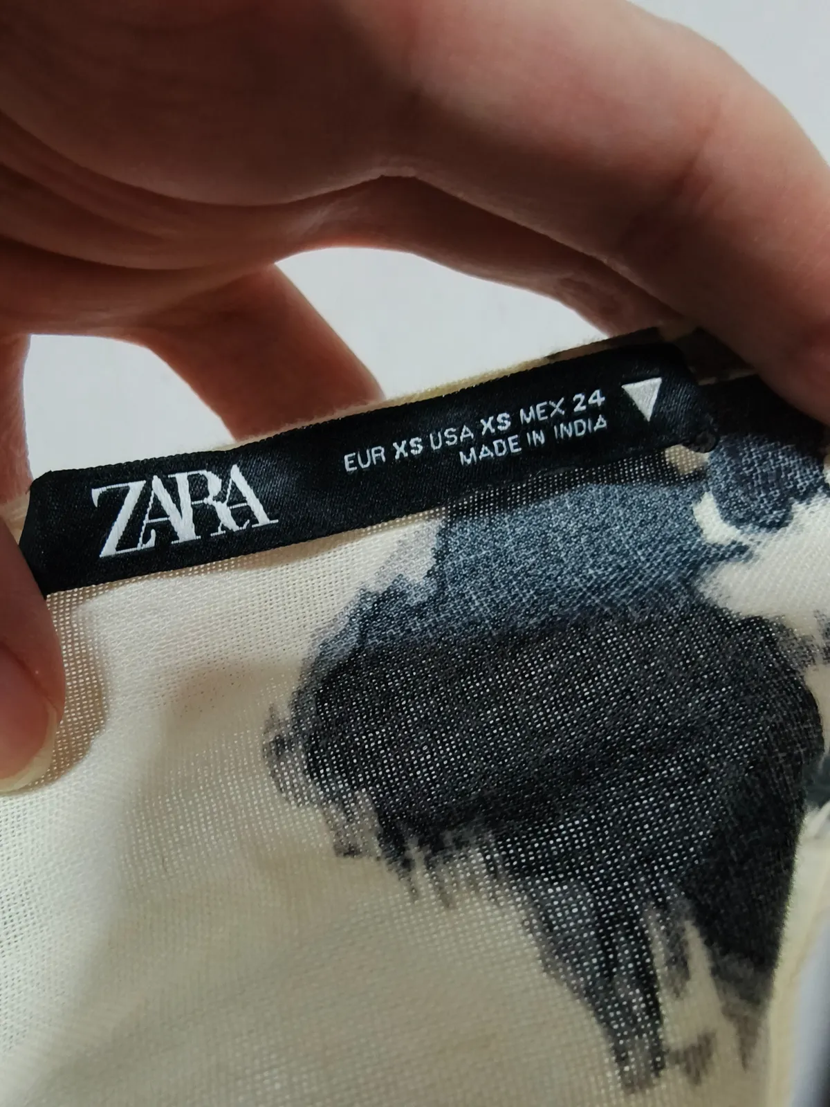 Zara Boho Chic Halter Crop Top - Photo 4