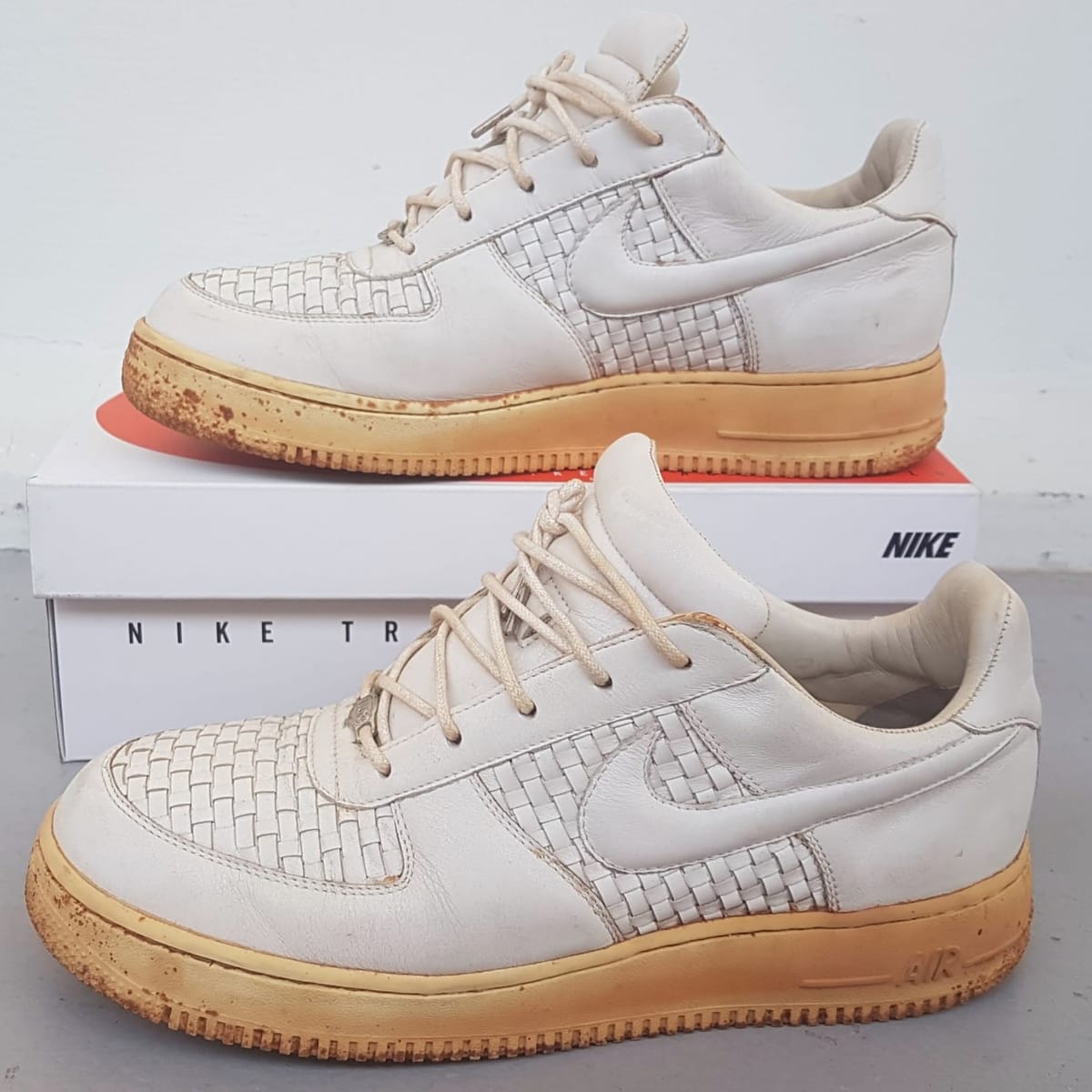 Nike Retro 2003 NIKE Air Force 1 Lux Low Woven Sneakers, Cool WHITE Italian Leather Shoes, Cosmopolitan, US 10, UK 9, EU 44.5, CM 28, Made in ITALY, Sleek AF1 Design, Sophistication, Timeless Appeal, Geek, Pop Culture, Hip Hop, Rock Star, Urban Style, Streetwise - Photo 2