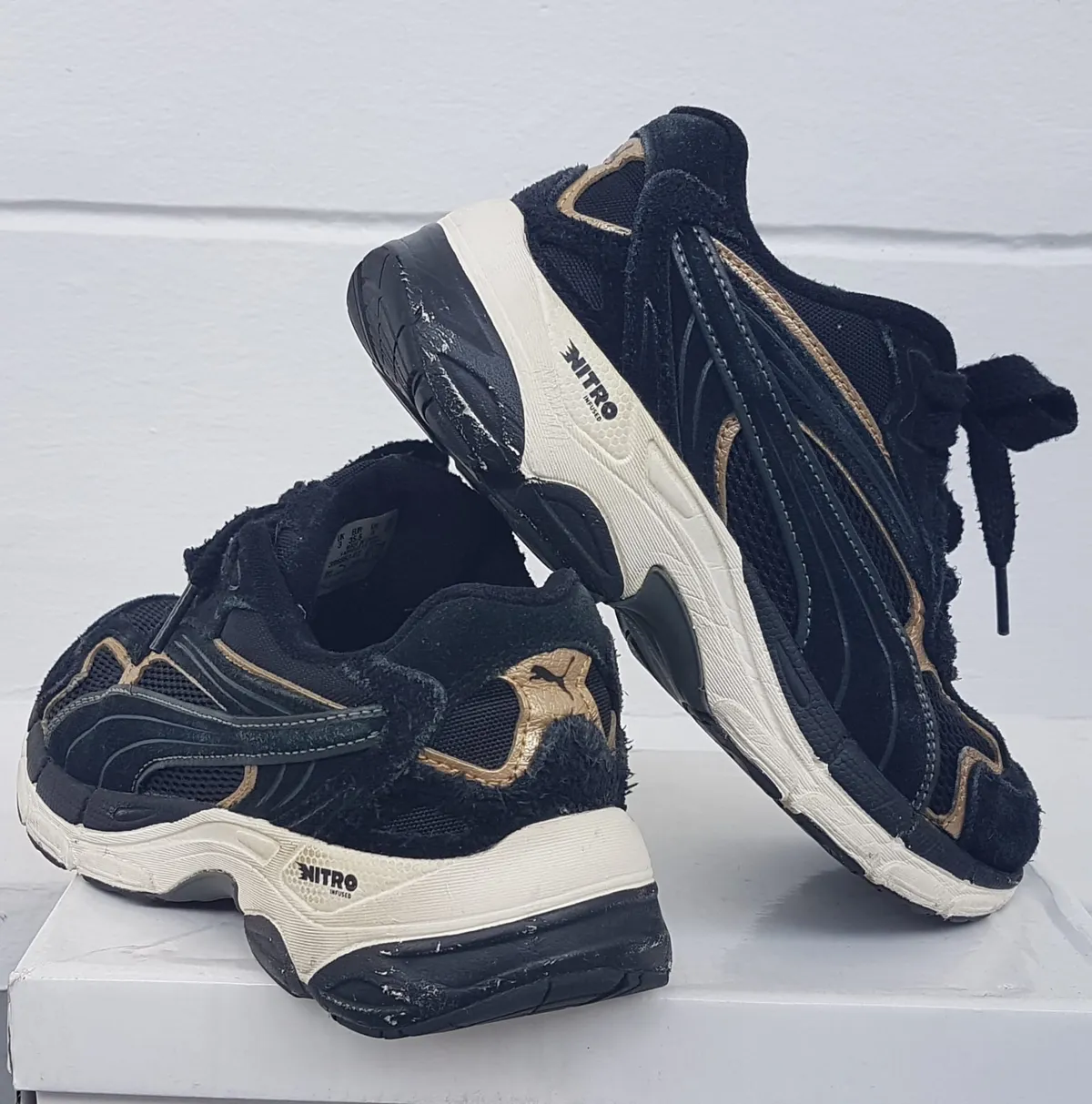 Puma Original PUMA TEVERIS NITRO Metallic Sneakers, Cool Suede Model, Black & Gold Running Shoes, US 4, UK 3, EUR 35.5, CM 22Cosmopolitan, Timeless Appeal, Sleek Design, Sophistication, Streetwise, Pop Culture, Roadster, Cult Street Fashion, Urban Style - Photo 6