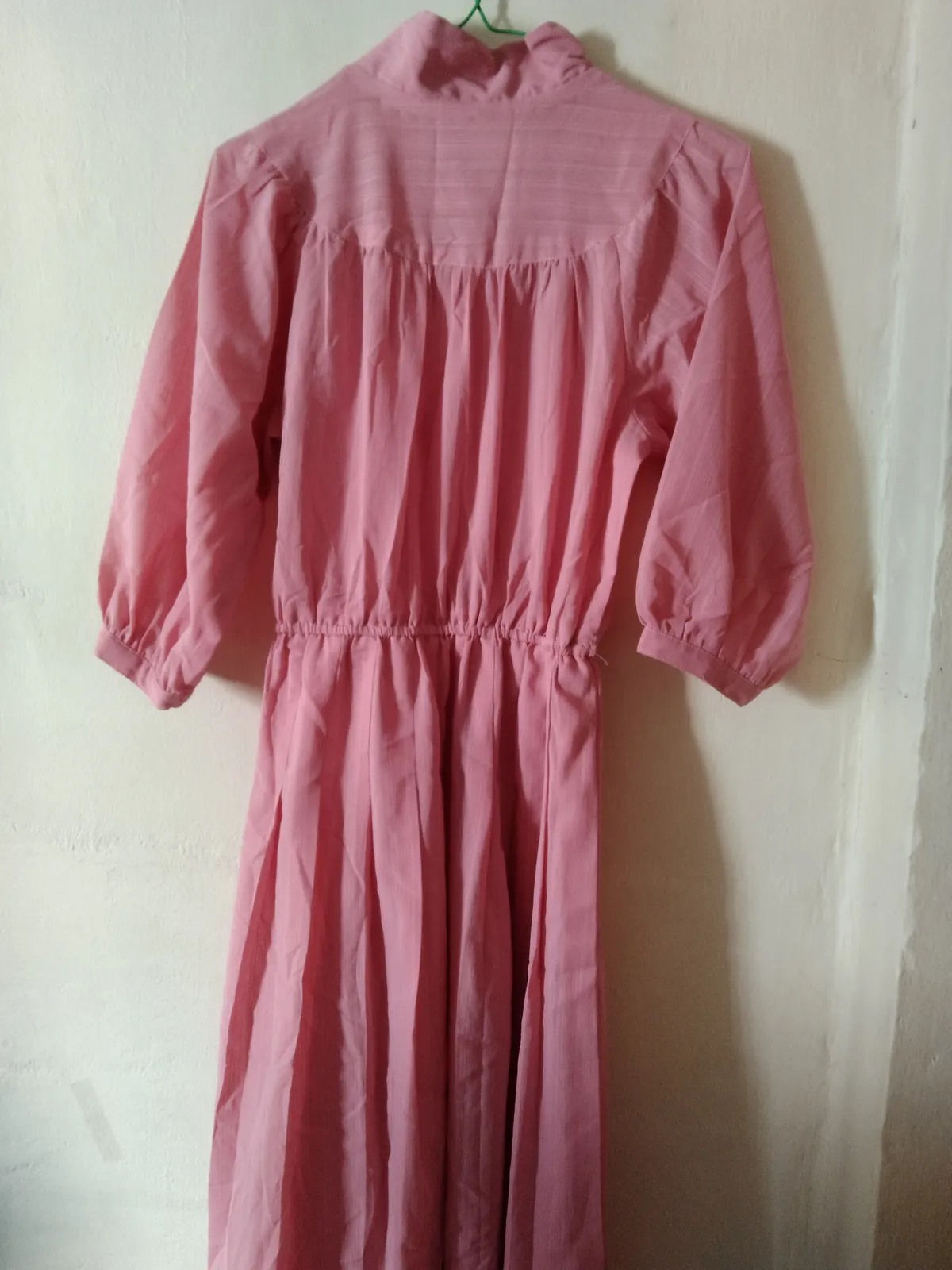 Cute Pink Midi Dress with Button-Front - Photo 2