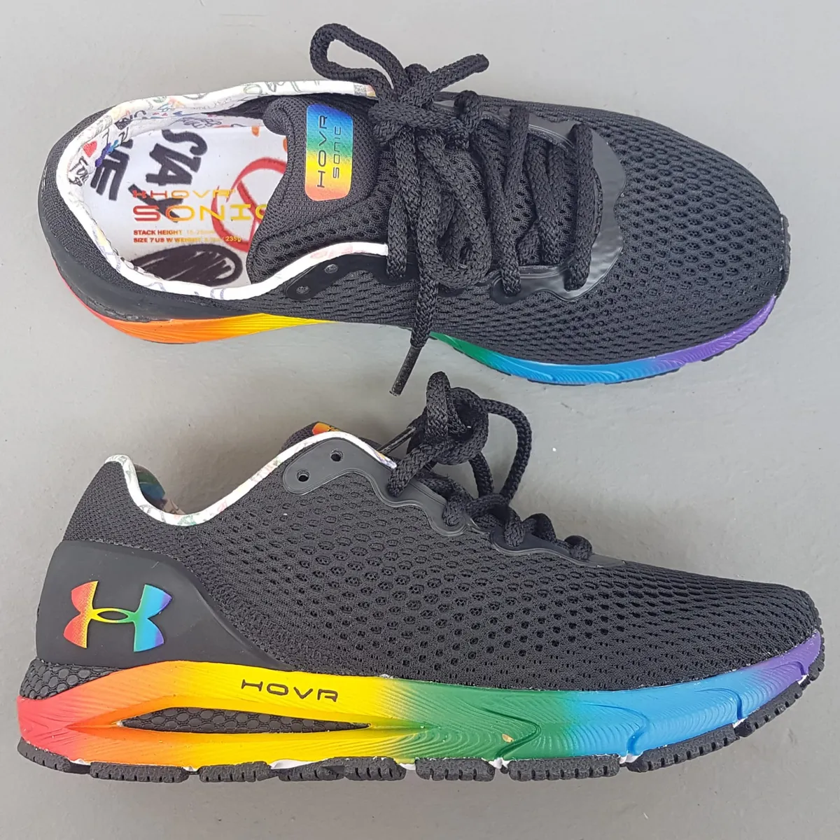 Under Armour Original UNDER ARMOUR Designer Sneakers, UA HOVR Sonic 4 Pride Shoes, US 6, UK 3.5, EUR 36.5, CM 23, Cosmopolitan, Black with Vibrant Rainbow Gradient Midsole, Pattern Inner Collar, Timeless Appeal, Urban Style, Pop Culture, Roadster, Cult Street Fashion - Photo 6