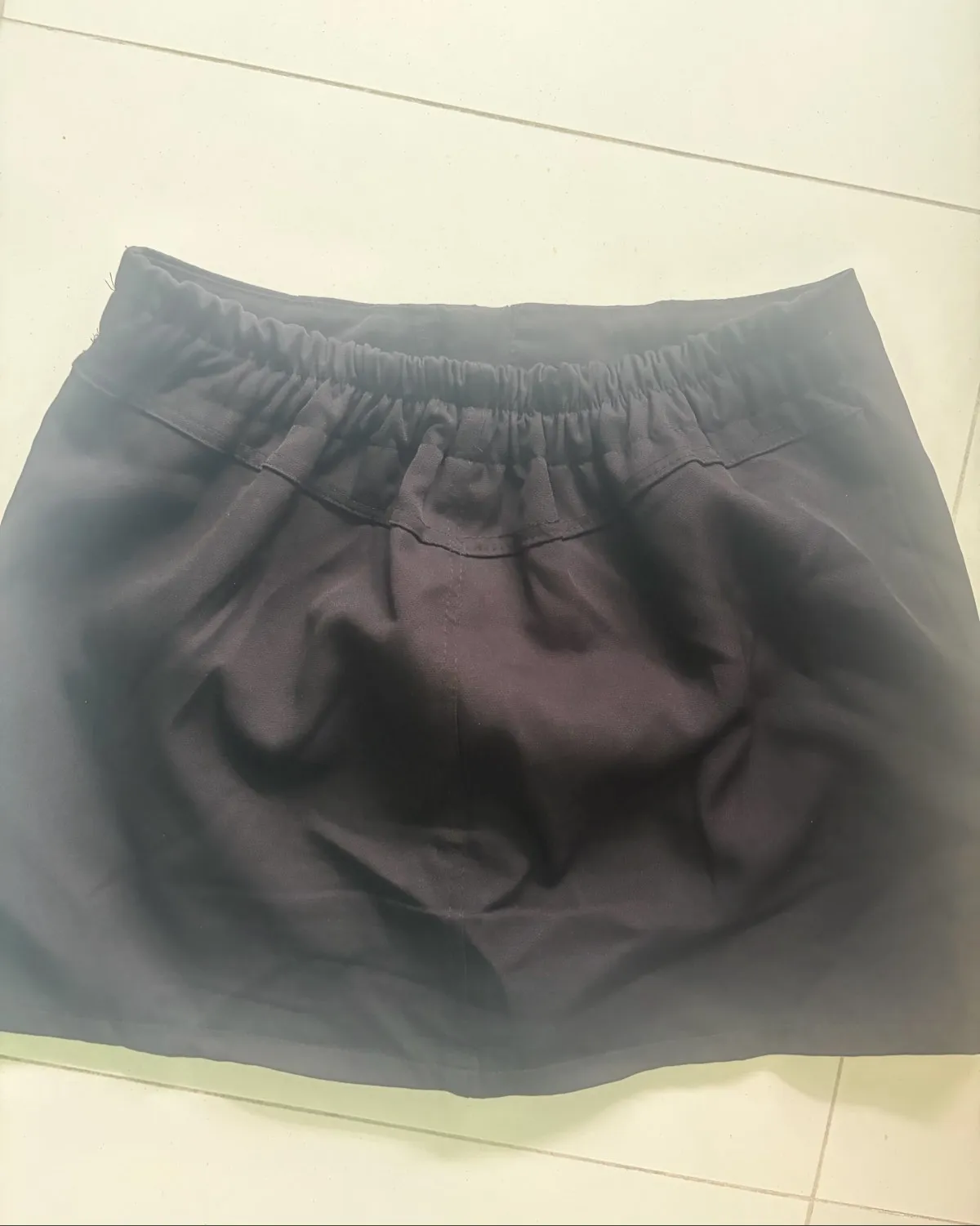 Chic Black Mini Skirt with Pockets - Photo 2