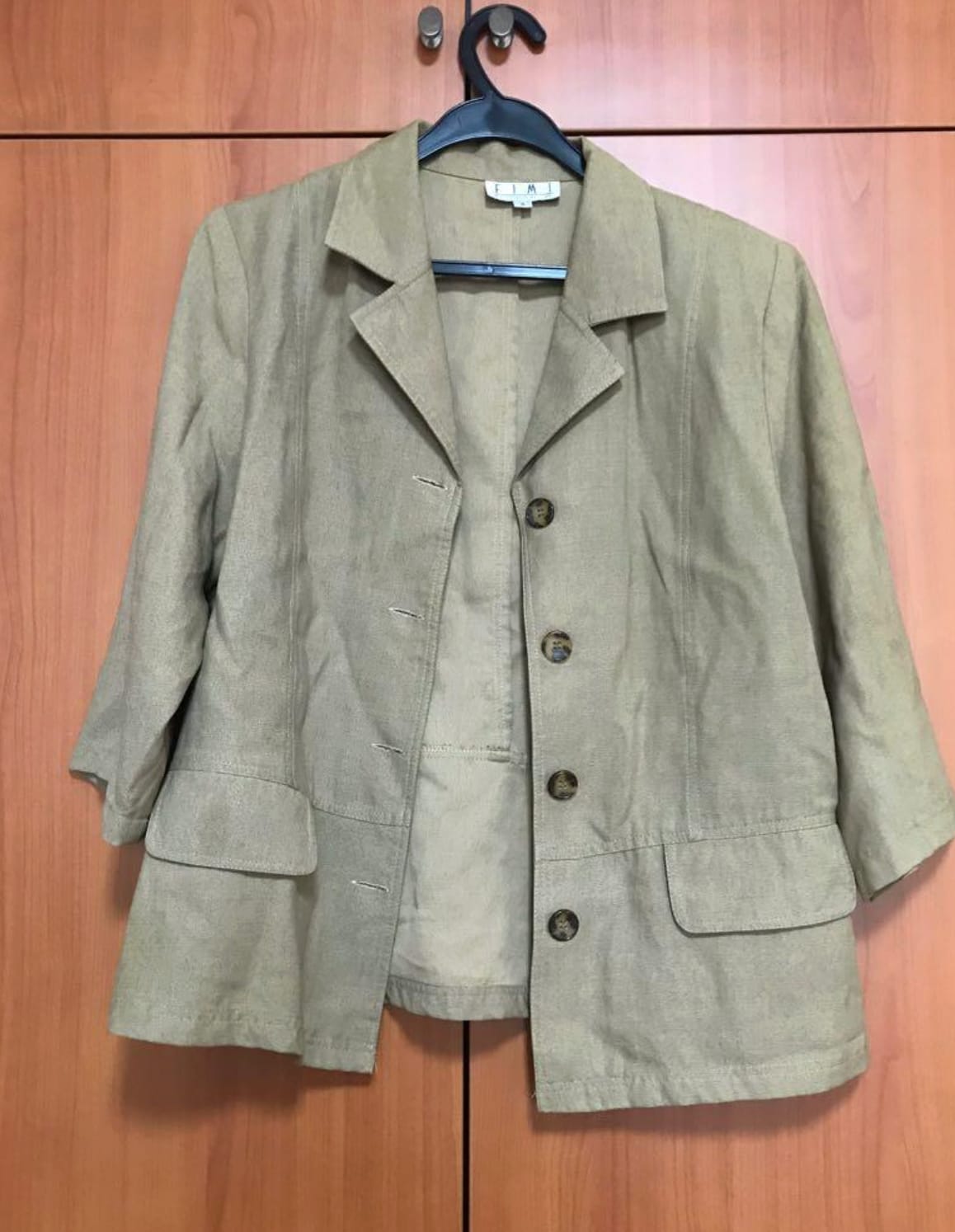 Chic Beige Linen Blazer