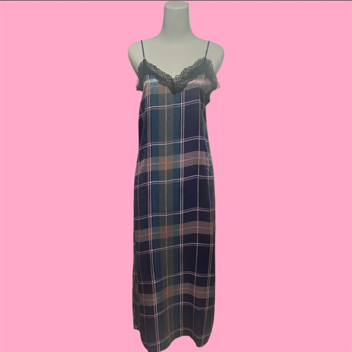 Grunge Vibe Plaid Satin Maxi Dress w/ Lace Trim 😍