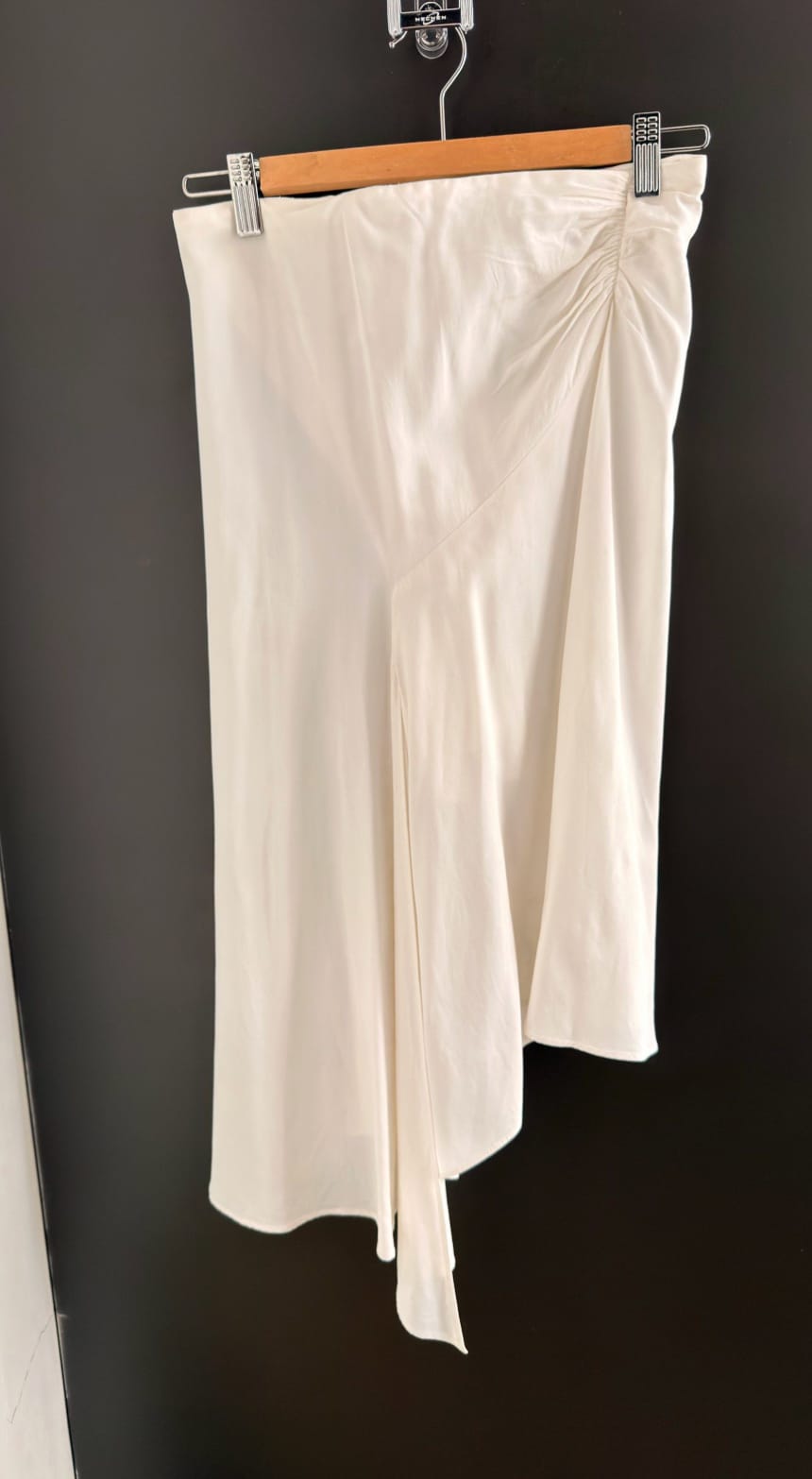 Chic Asymmetrical White Skirt