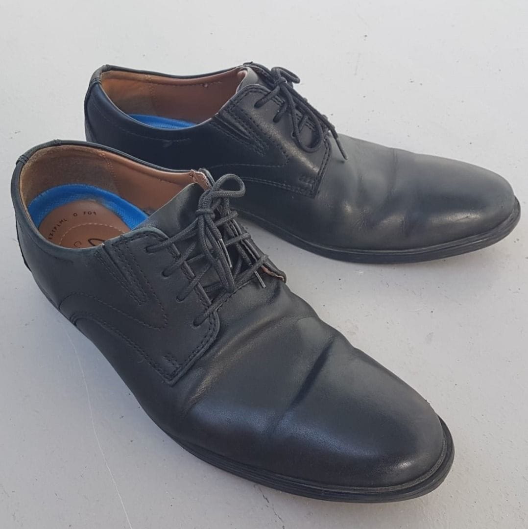 CLARKS Black Leather Derby Shoes (US 9, UK 8, EU 42) - Photo 2