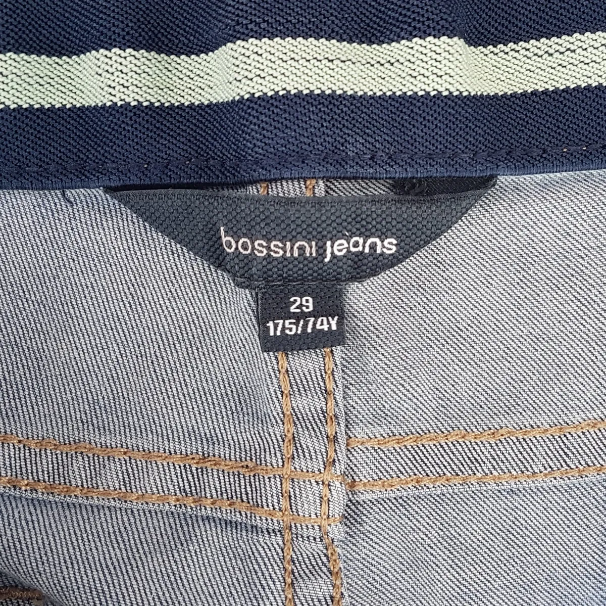 Bossini Original BOSSINI Light Washed Denim Jeans, Cosmopolitan, Cool Distressed Bottoms, Bootcut Model, Size 29, Pop Culture, Hip Hop, Rock Star, Cult Street Fashion, Urban Style, Timeless Appeal, Sophistication, Streetwise, Trendy Apparels - Photo 5