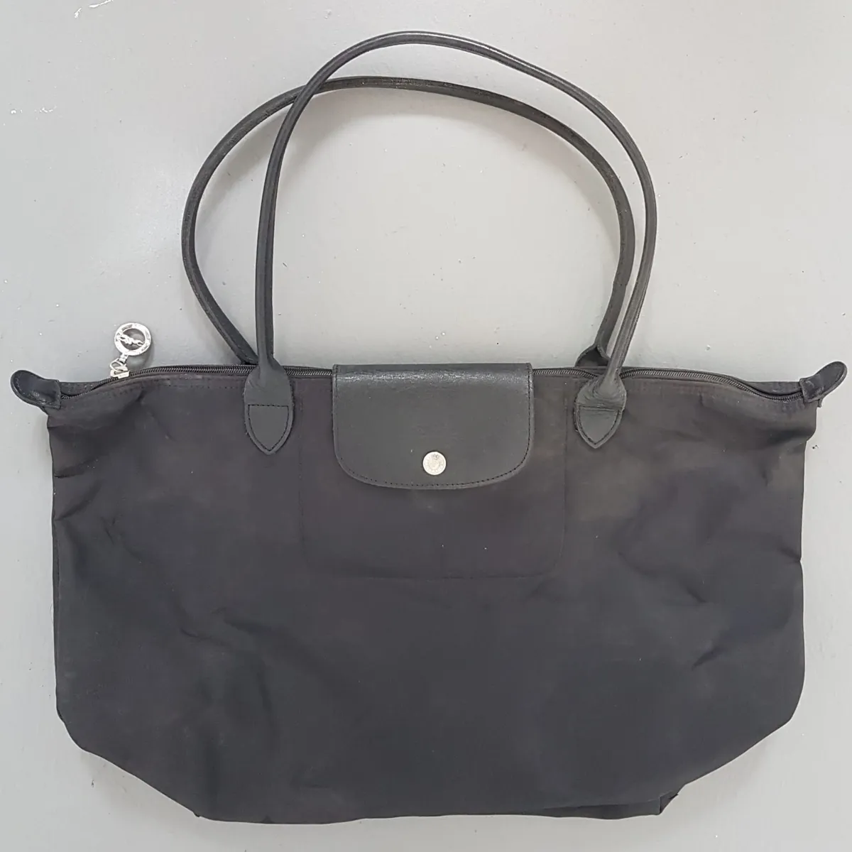 Original LONG CHAMP Tote Bag, Black Longchamp Le Pliage Nylon Handbag, Shoulder Straps, Snap-Flap Closure, Cosmopolitan, Haute Couture, Luxury Bag, Urban Style, Pop Culture, Sophistication, Streetwise, Your Everyday Bag