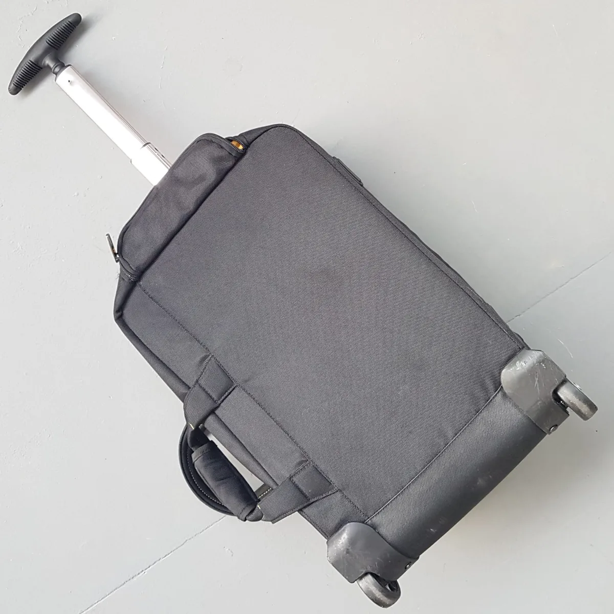 American Tourister, SAMSONITE Original American Tourister Travel Bag, by Samsonite, Retail $300+, Luxury Black Briefcase, Business Pack, Smart Hand carry, Cool Cabin 34 Liter Capacity Designer Luggage, Wheel Trolley, Retractable Handle, Cosmopolitan, Overnighter, Cult Street Fashion - Photo 6